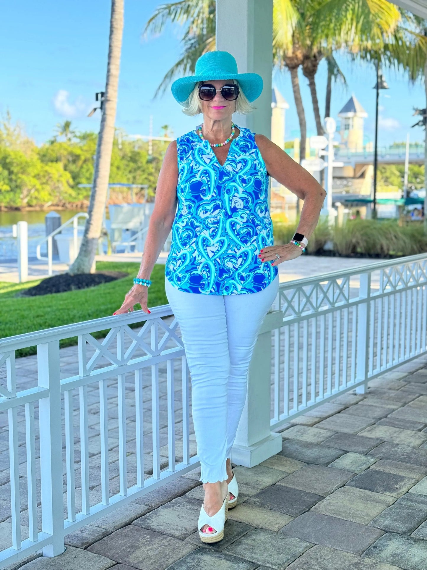 BLUE DREAMING HEARTS SLEEVELESS V NECK