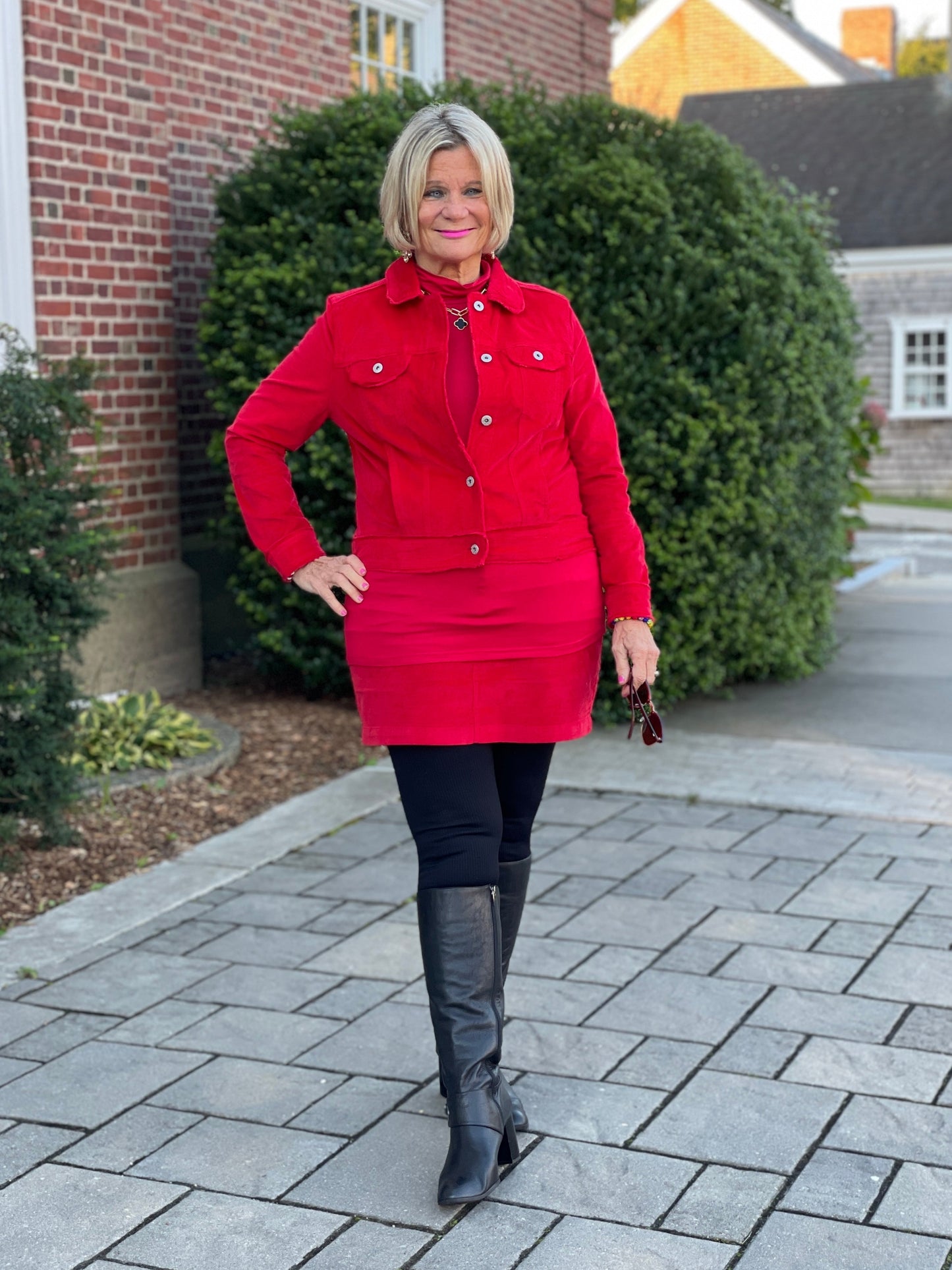 LULU-B RED NAVY VELOUR SKORT