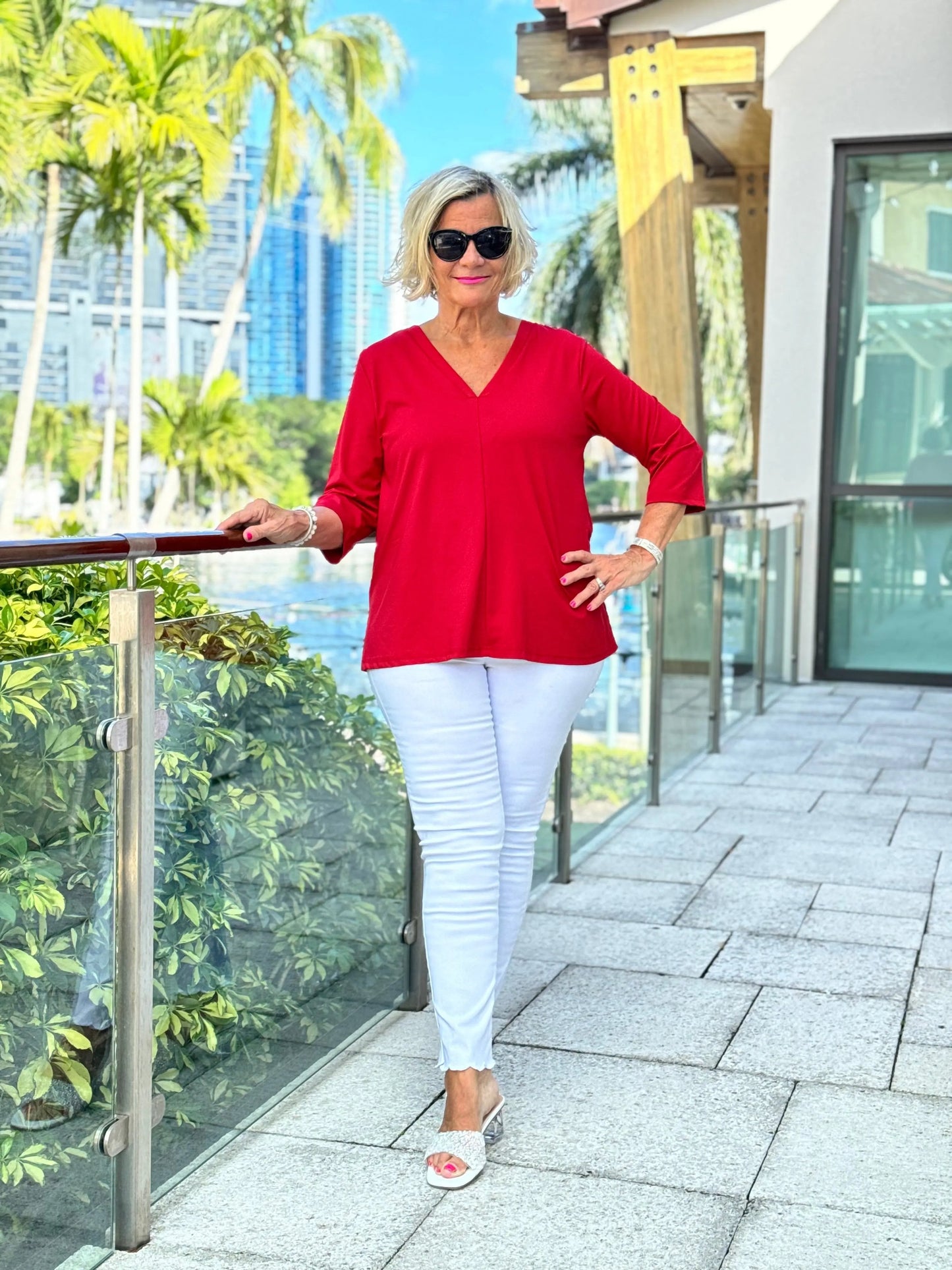 LULU-B RED TAILORED V SLEEVE TOP