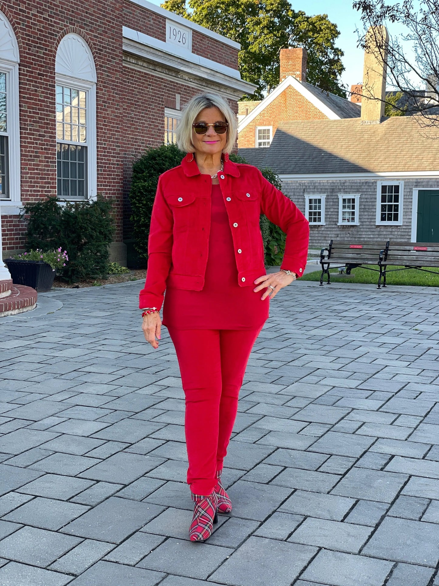 LULU-B RED VELOUR PANTS