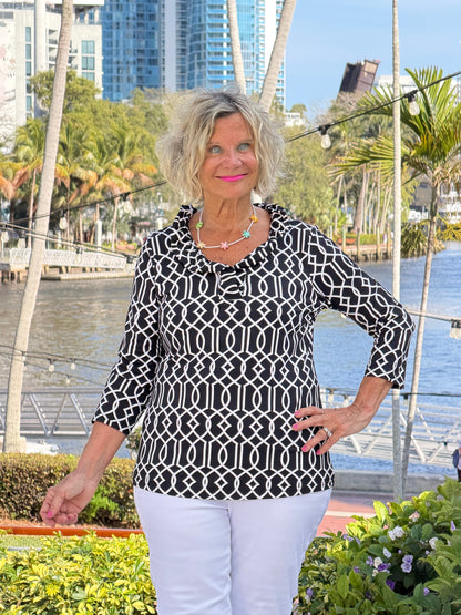 LULU B MIDNIGHT TRELLIS RUFFLE SLEEVE TOP