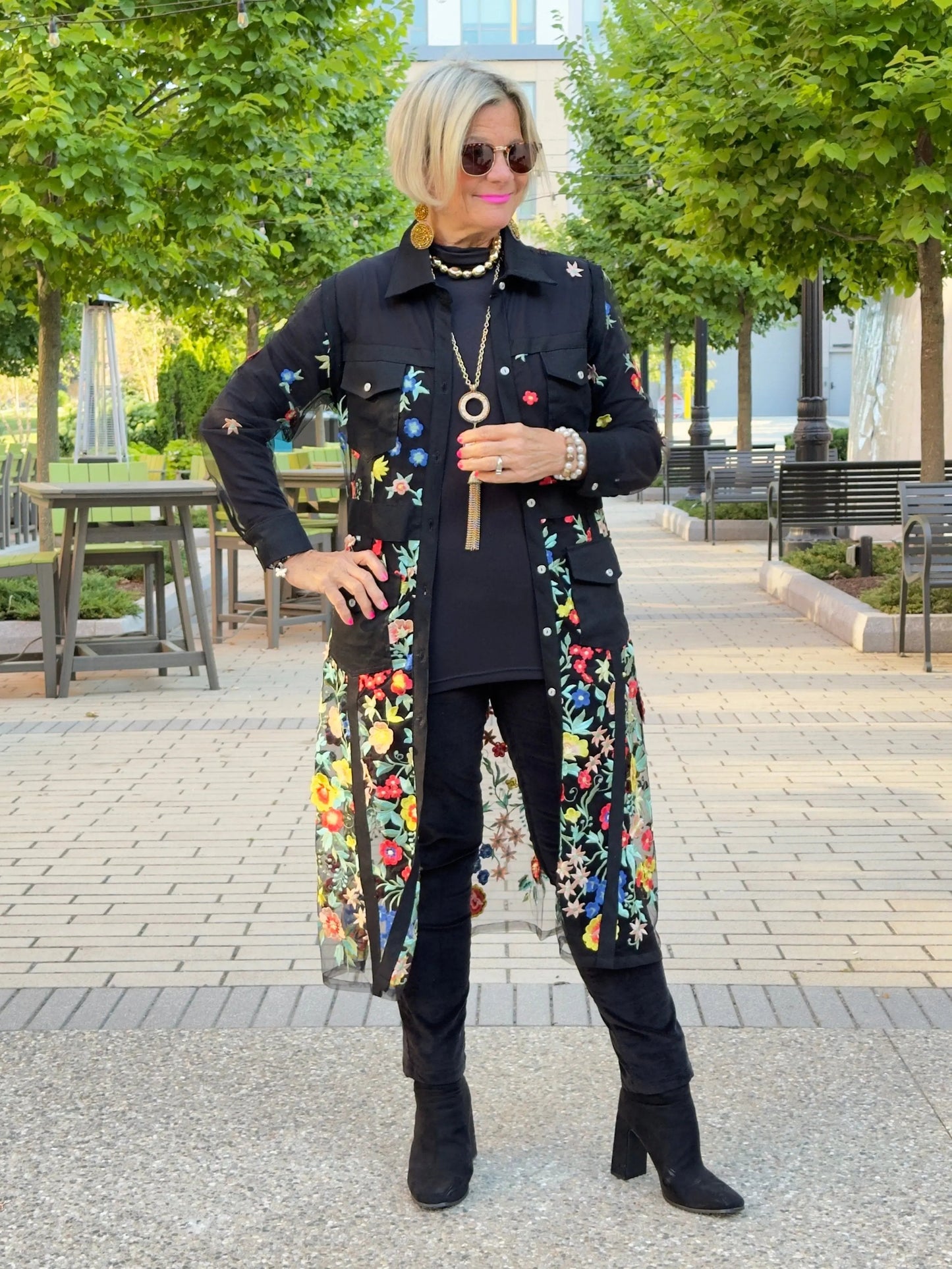 AFTERNOON AT THE GARDEN LACE BLACK DUSTER