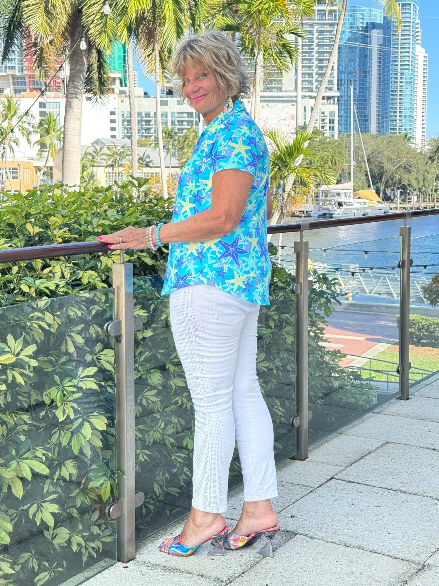 LULU B STARFISH SPLASH SHORT SLEEVE V-NECK COLLAR TOP