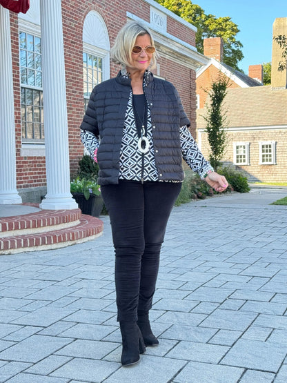 LULU-B BLACK SHORT SLEEVE PUFFER JACKET