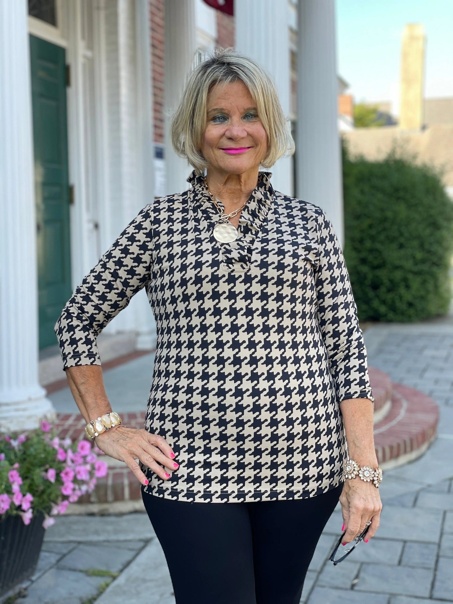 HOUNDSTOOTH RUFFLE TOP