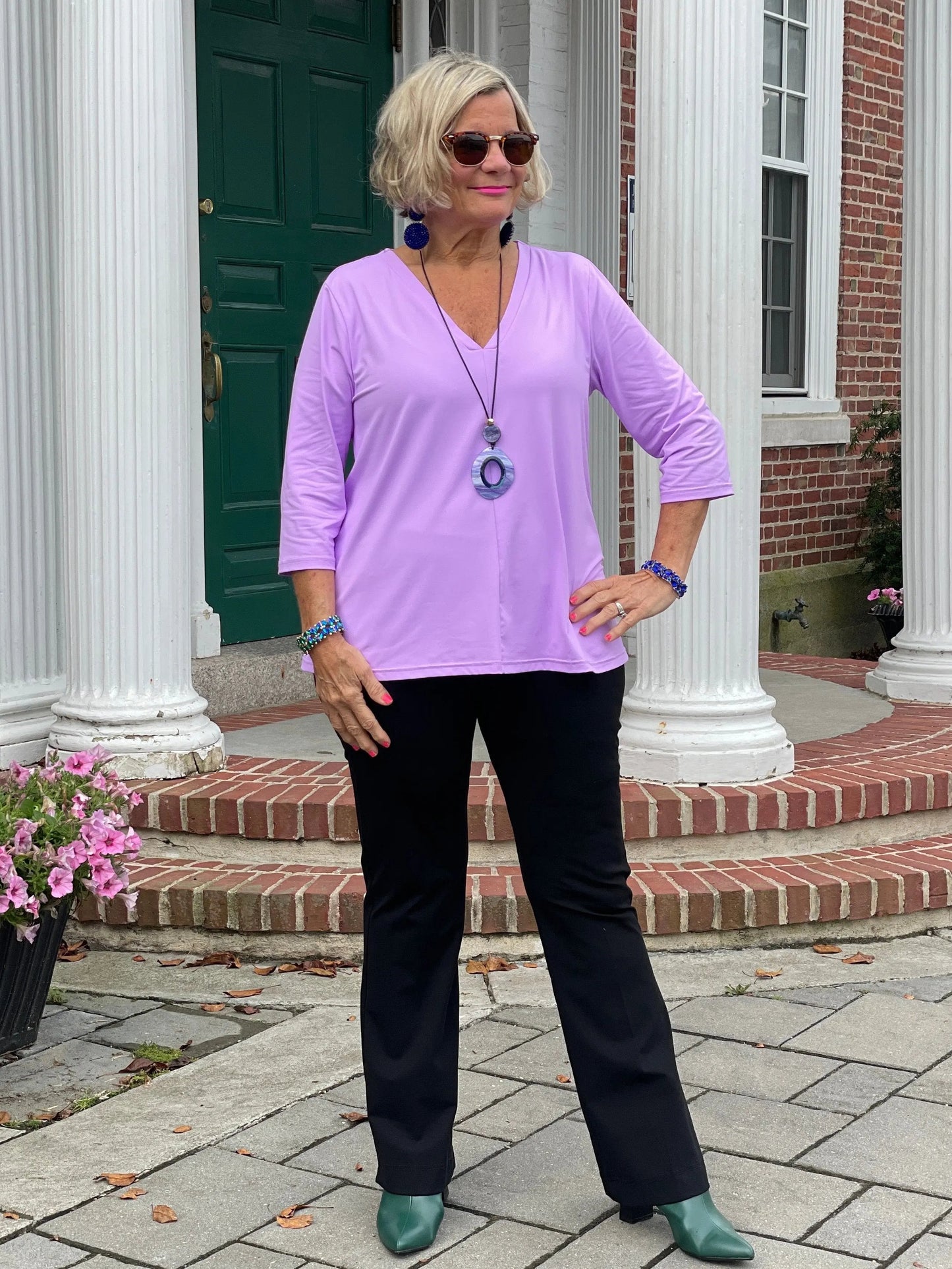 LULU-B LILAC TAILORED V TOP