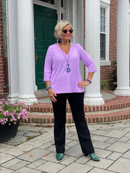 LULU-B LILAC TAILORED V TOP