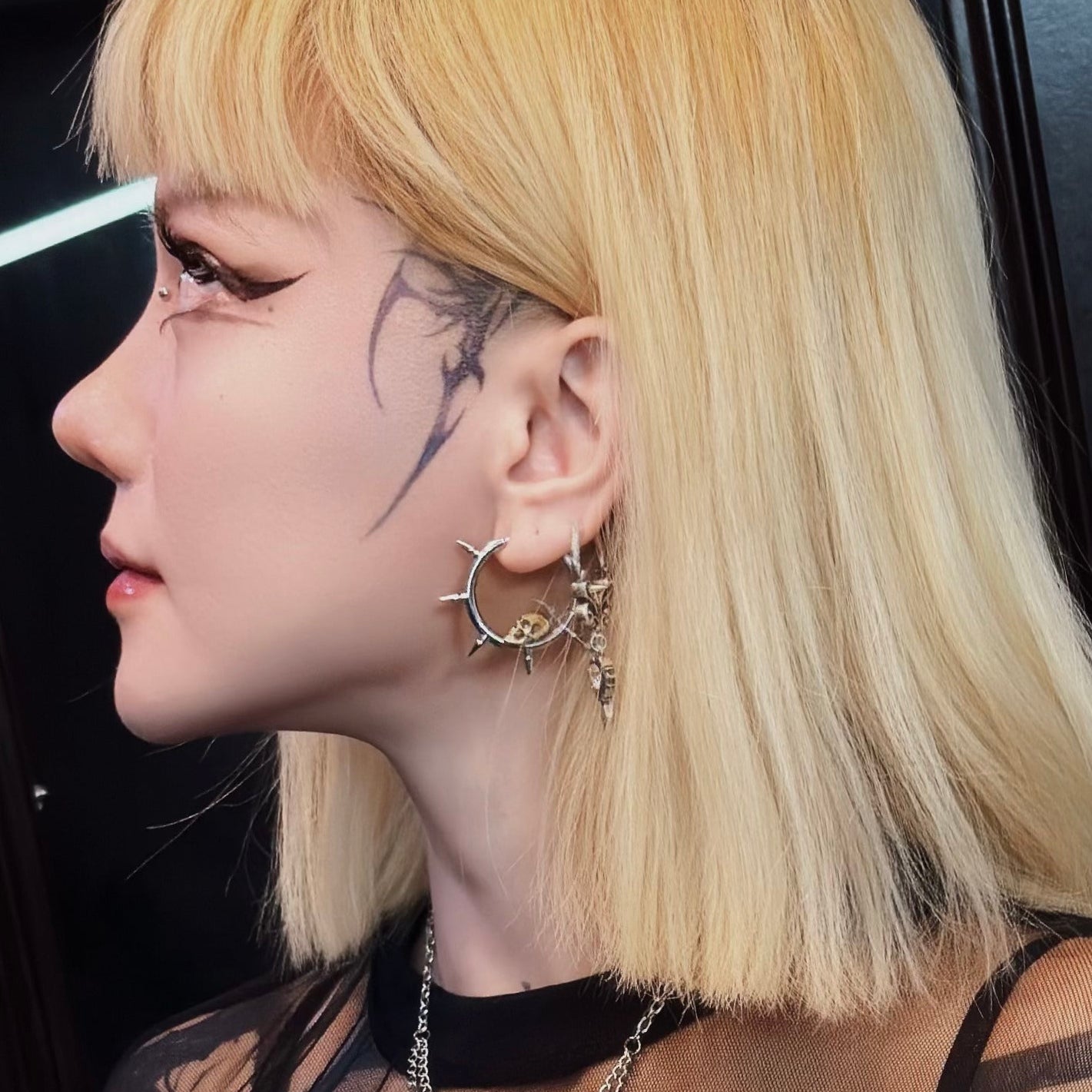 MEMENTO SKULL EARRINGS