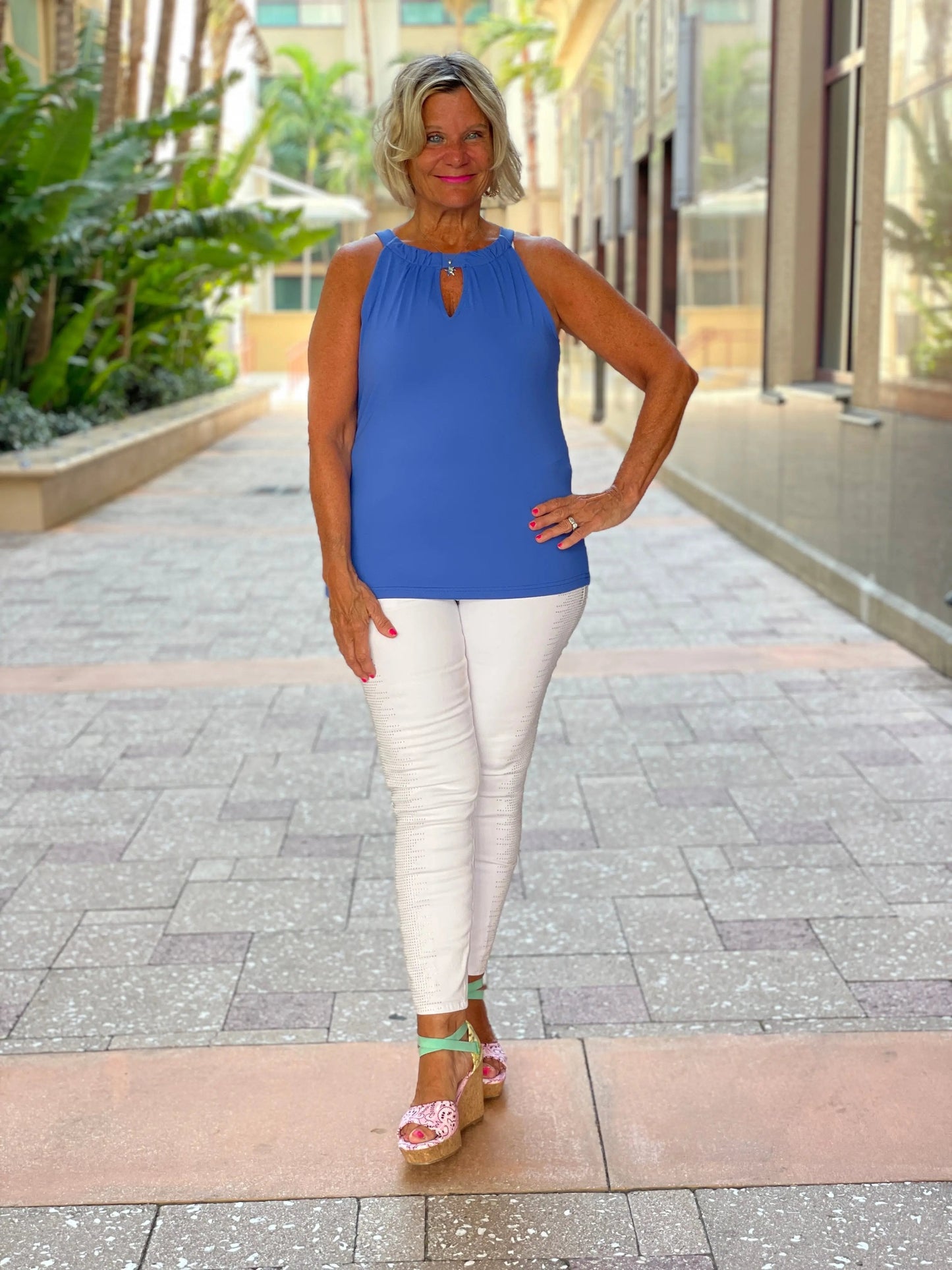 BLU  KEYHOLE TOP FINAL SALE