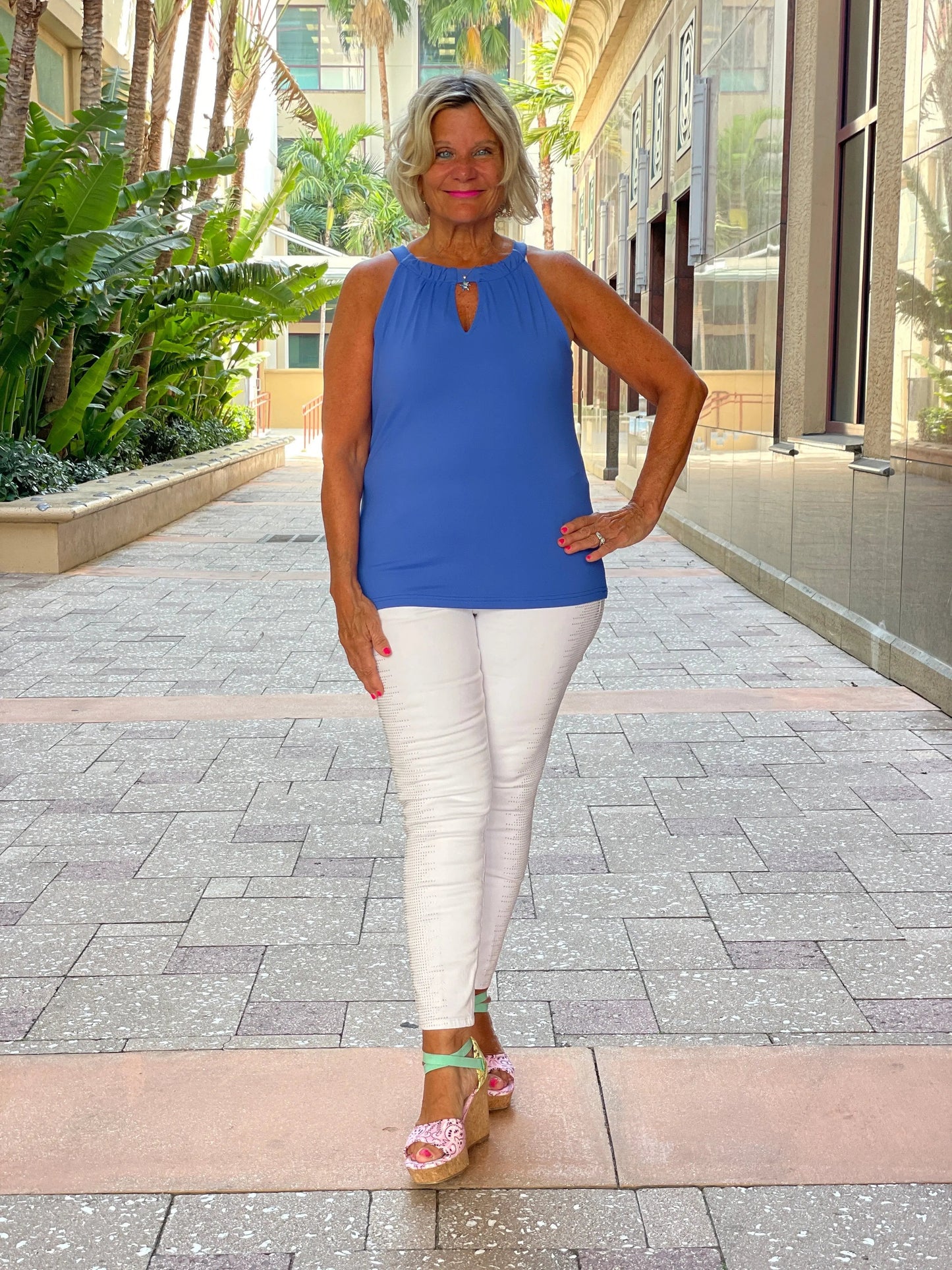 BLU  KEYHOLE TOP FINAL SALE