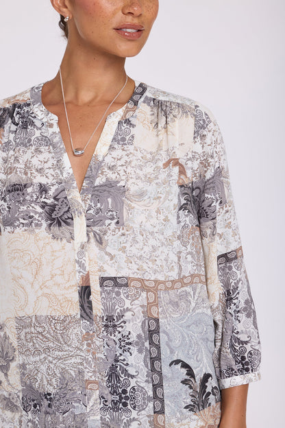 Pintuck Blouse - Saint-Yon