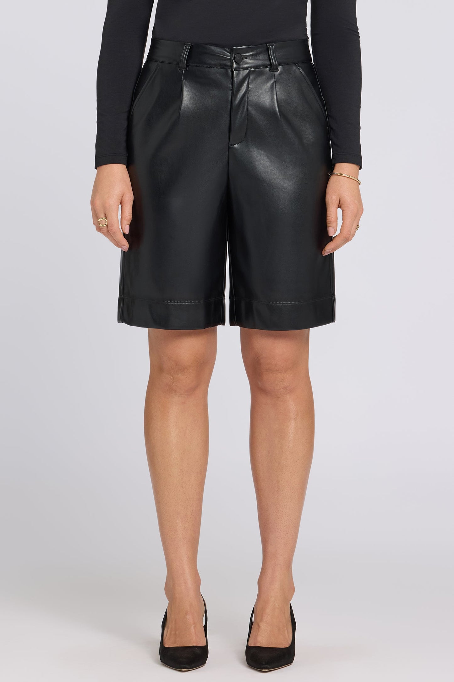 Vegan Stretch Leather Relaxed Bermuda Shorts - Black