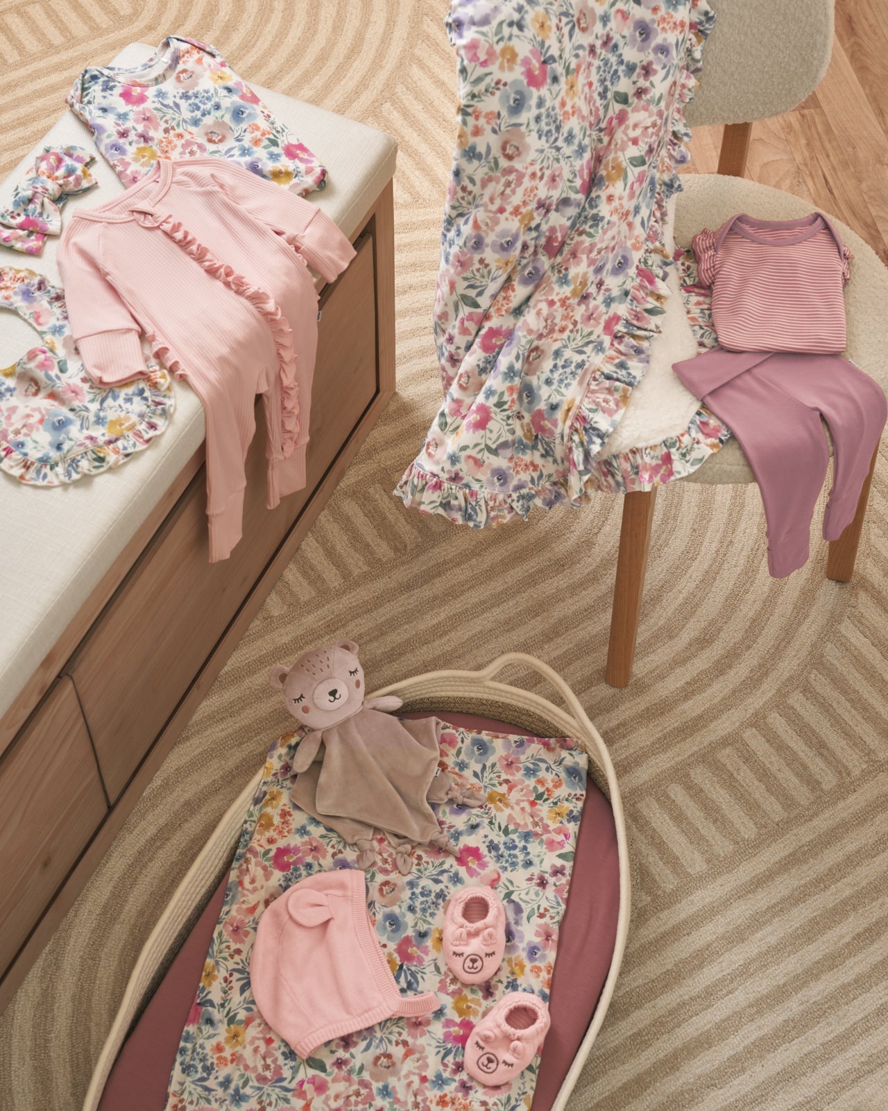 LS Ultimate Gift Set Bundle / Zippy, Gown, Swaddle Set, Bodysuit, Legging, Bonnet, Booties, Lovey, Cloud Blanket, Crib Sheet, Bib