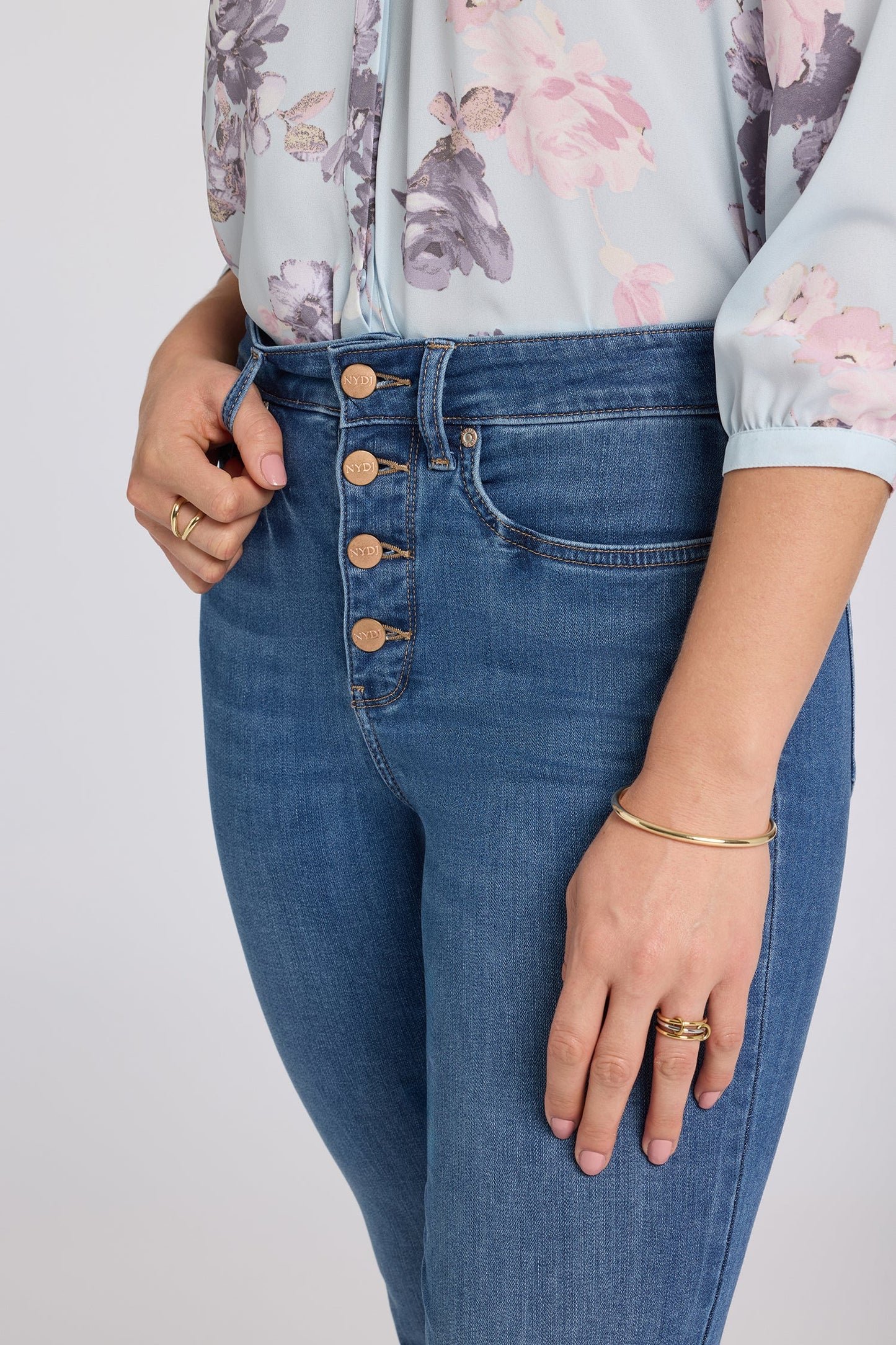 Marilyn Straight Jeans In Petite - Wild River