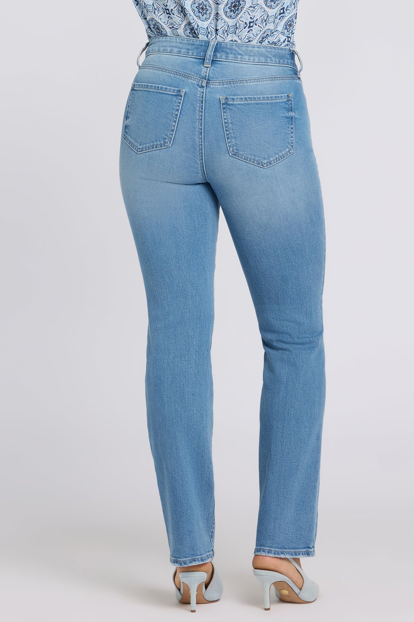 Marilyn Straight Jeans In Petite - Vista Lakes