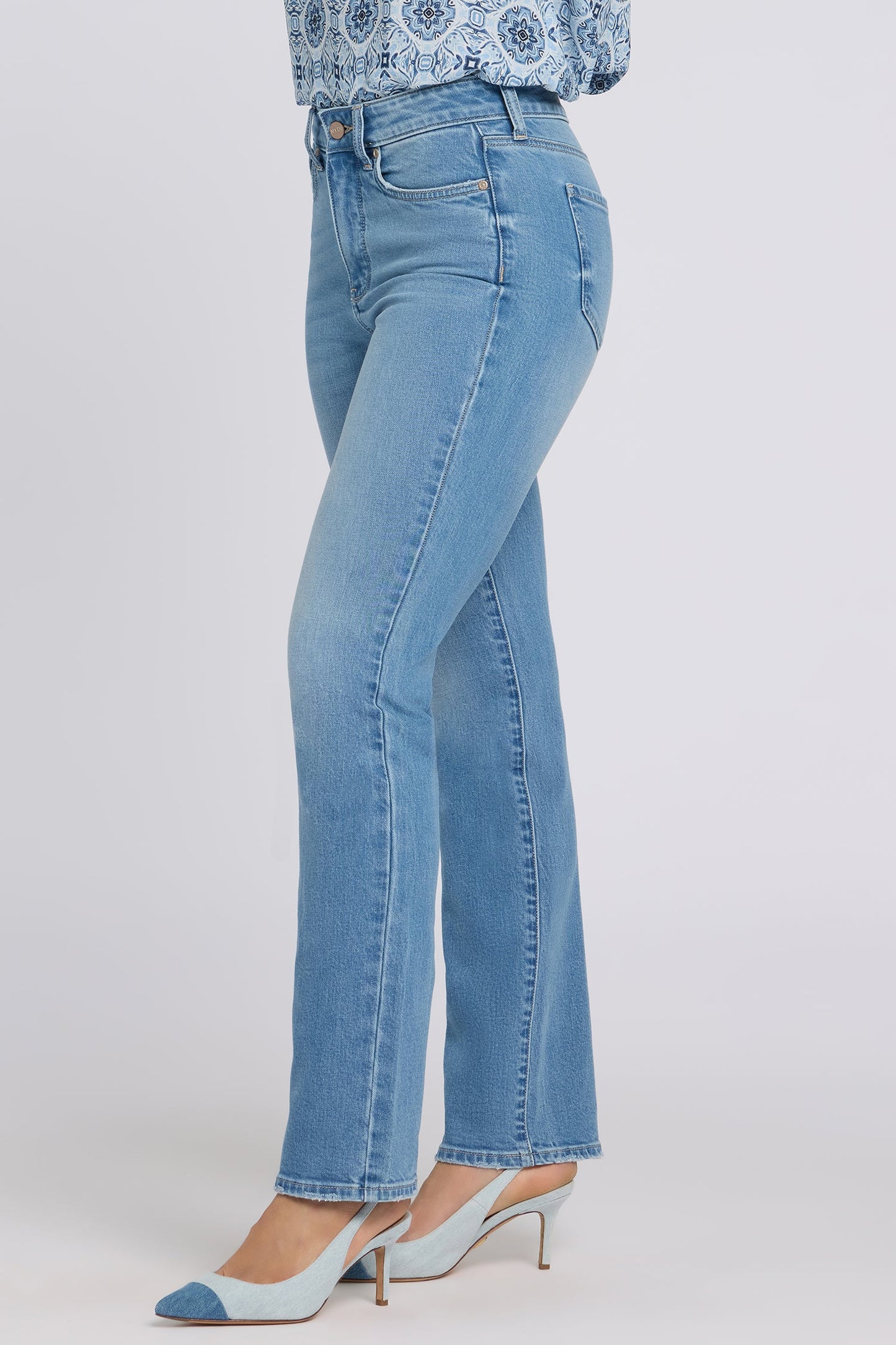 Marilyn Straight Jeans In Petite - Vista Lakes