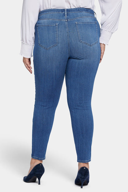 Ami Skinny Jeans In Plus Size - Fairmont