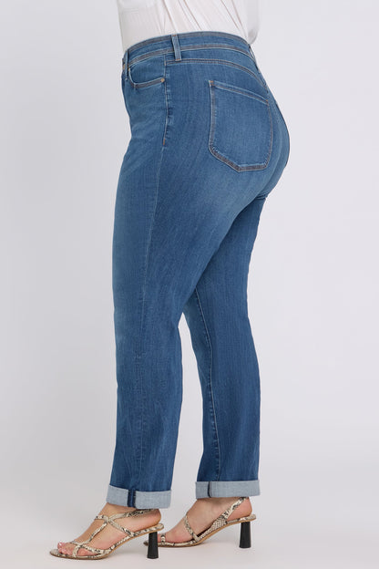 Marilyn Straight Jeans In Plus Size - Wild River