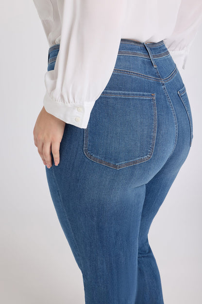 Marilyn Straight Jeans In Plus Size - Wild River