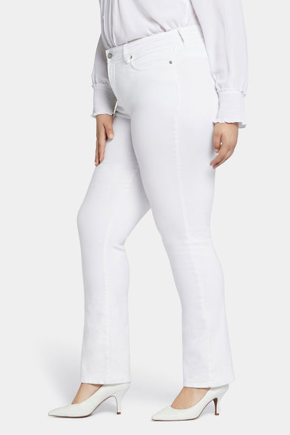 Marilyn Straight Jeans In Plus Size - Optic White