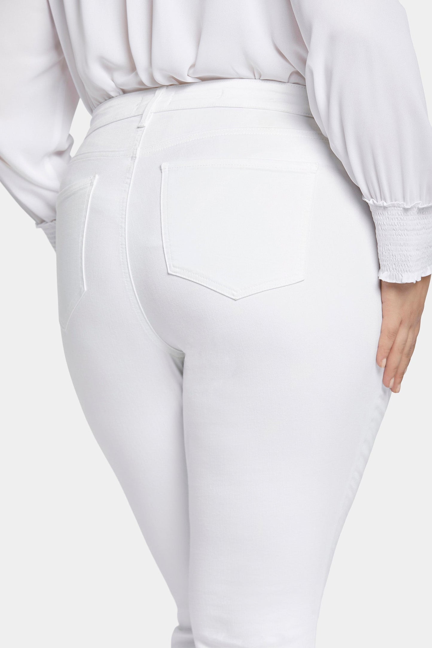 Marilyn Straight Jeans In Plus Size - Optic White