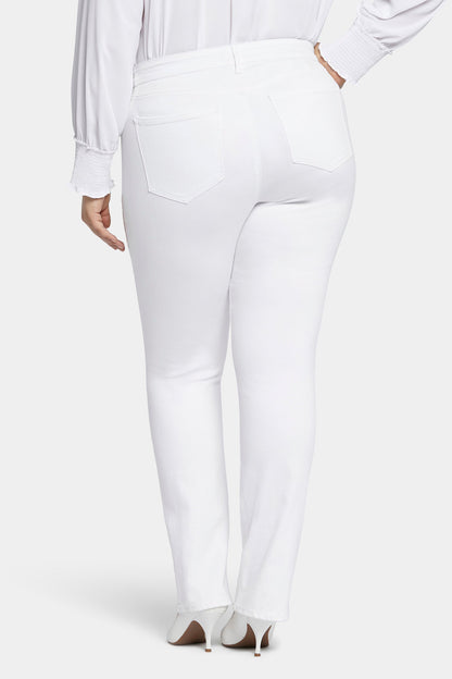 Marilyn Straight Jeans In Plus Size - Optic White