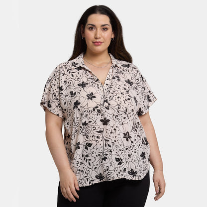 Becky Short Sleeved Blouse In Plus Size - Luna Flores
