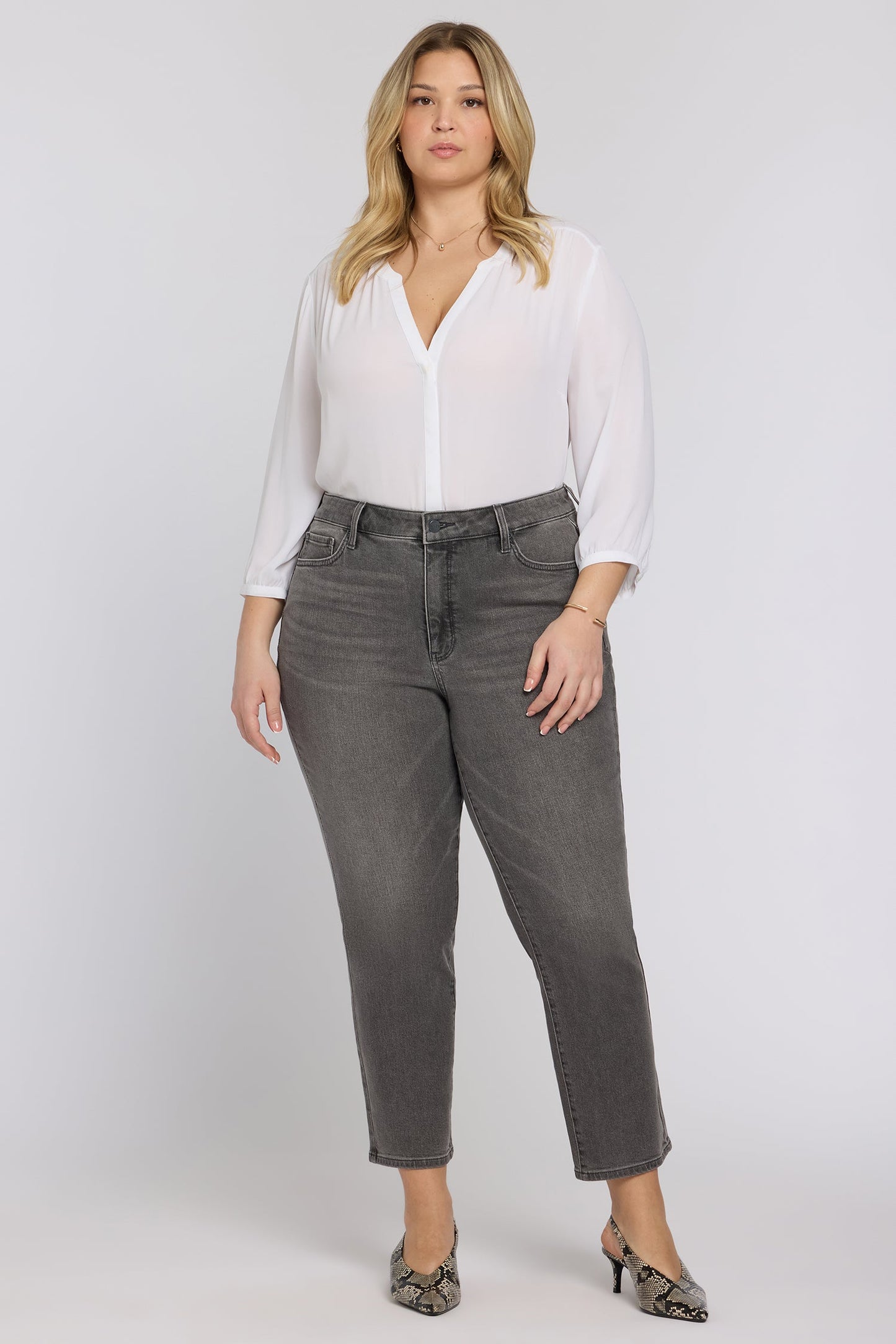 Marilyn Straight Ankle Jeans In Plus Size - Dusty Ash