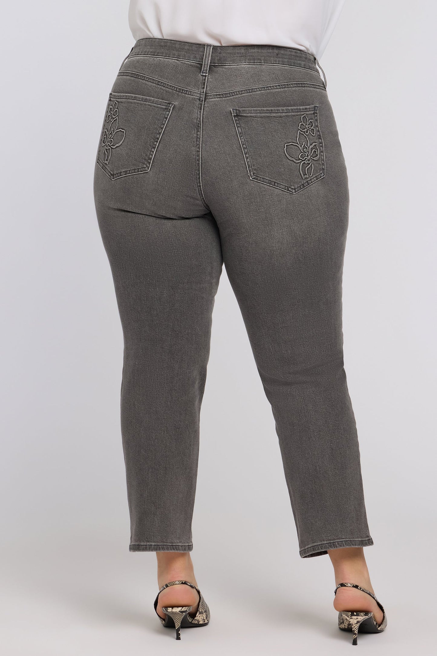 Marilyn Straight Ankle Jeans In Plus Size - Dusty Ash