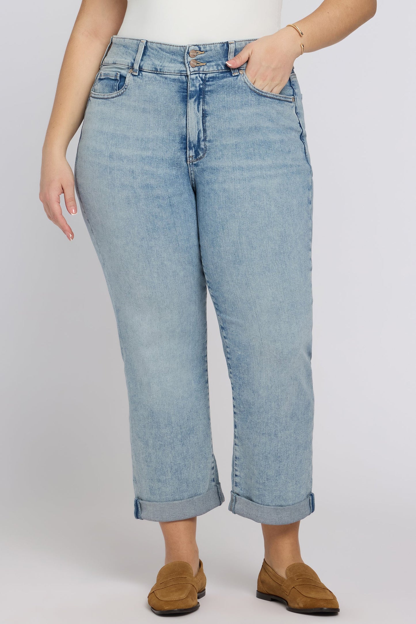 Bailey Relaxed Straight Crop Jeans In Plus Size - Keys View