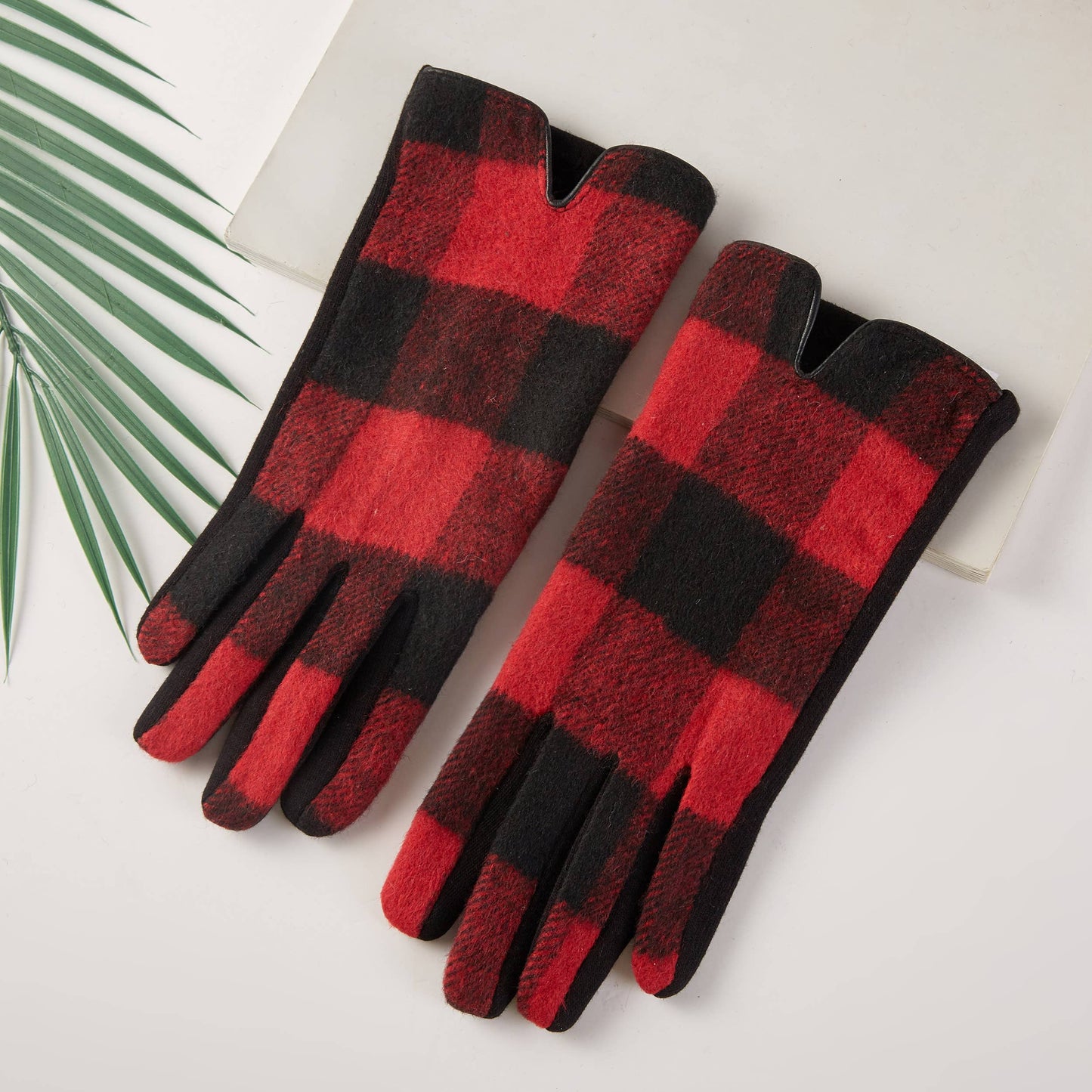 Buffalo Check Pattern Cozy Winter Gloves