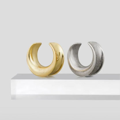 LUNAR ECLIPSE TUNNELS