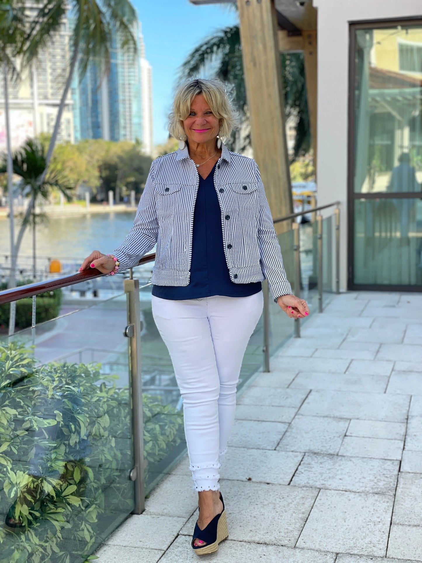 LULU B  NAVY LINSEERSUCKER JACKET