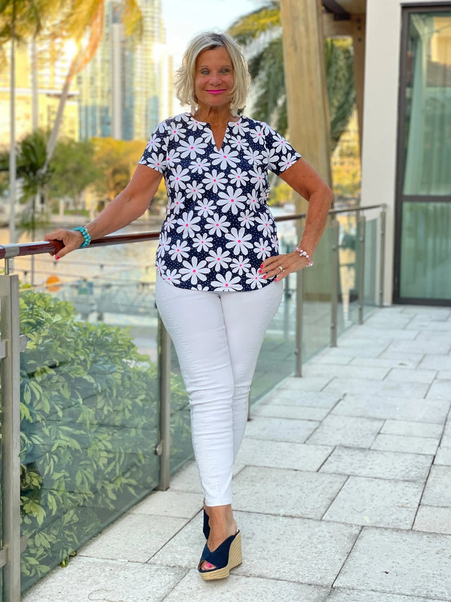 DAISY DAY SHORT SLEEVE