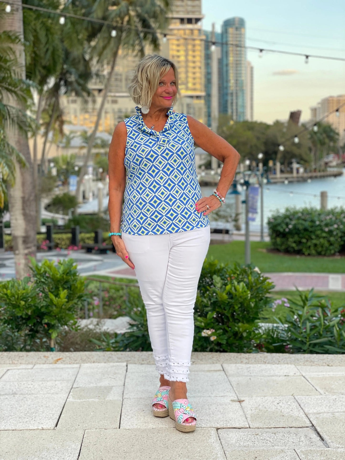 AQUA DIAMOND SLEEVELESS RUFFLE
