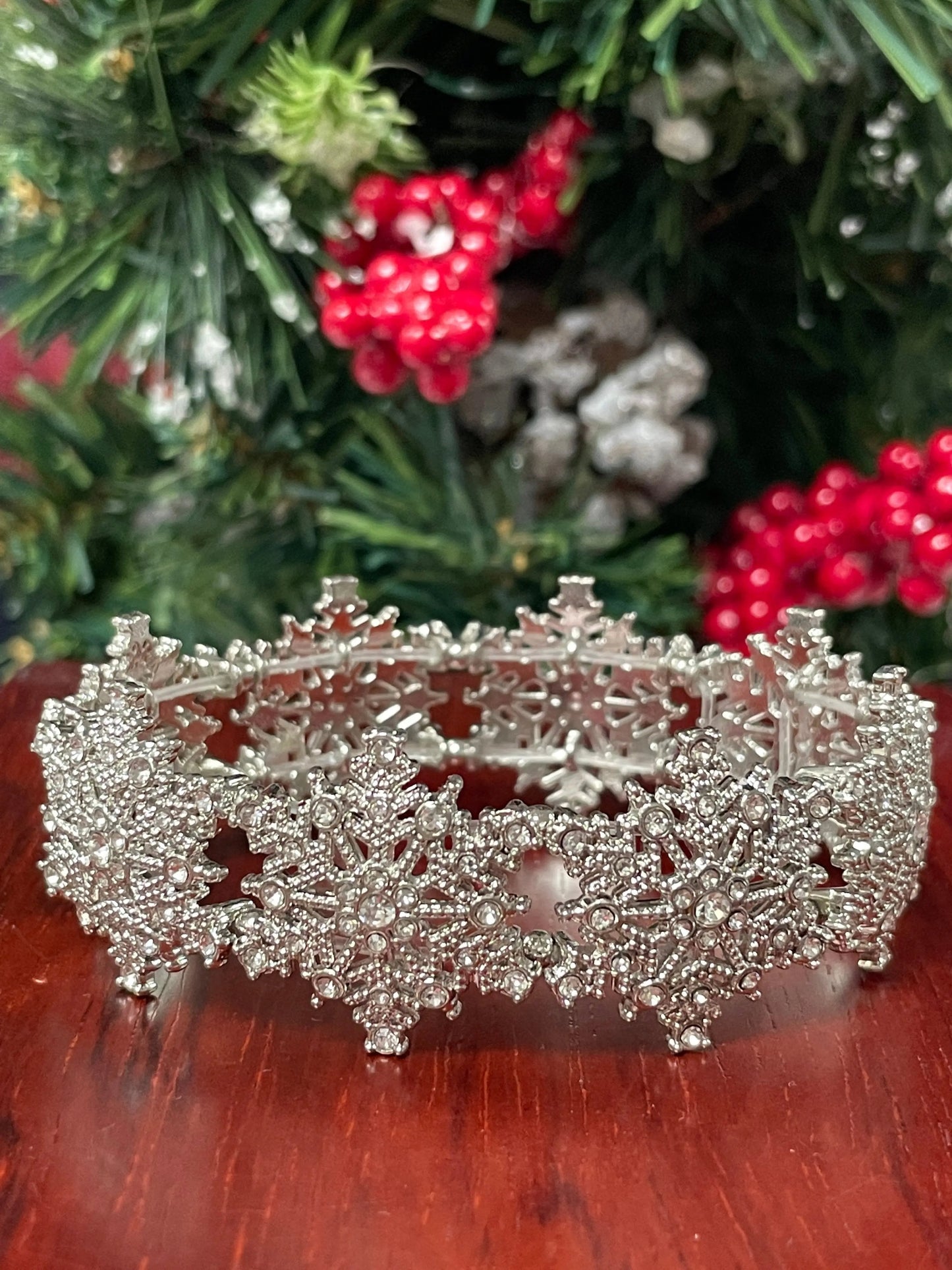 HOLIDAY BLING SNOWFLAKE BRACELET