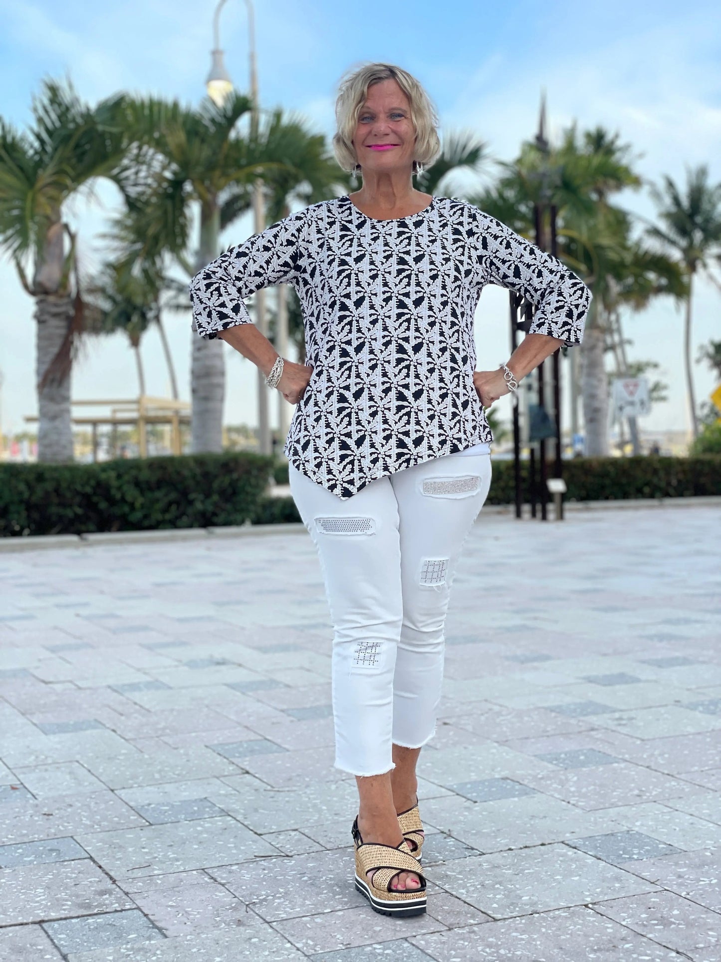 BLACK AND BEIGE ASYMMETRIC TOP
