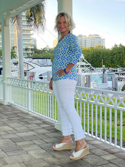 AQUA DIAMONDS V NECK