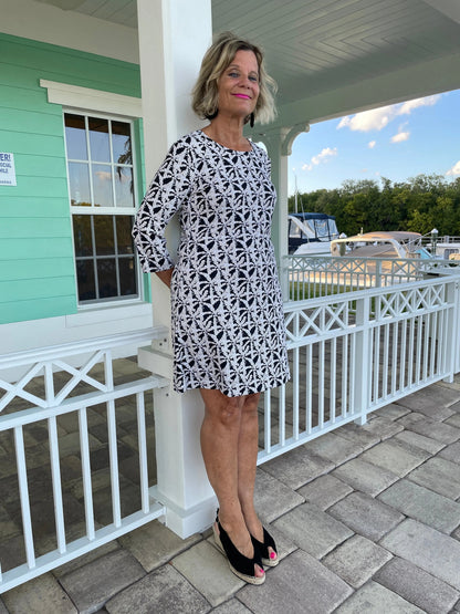 BLACK AND BEIGE SLEEVE DRESS