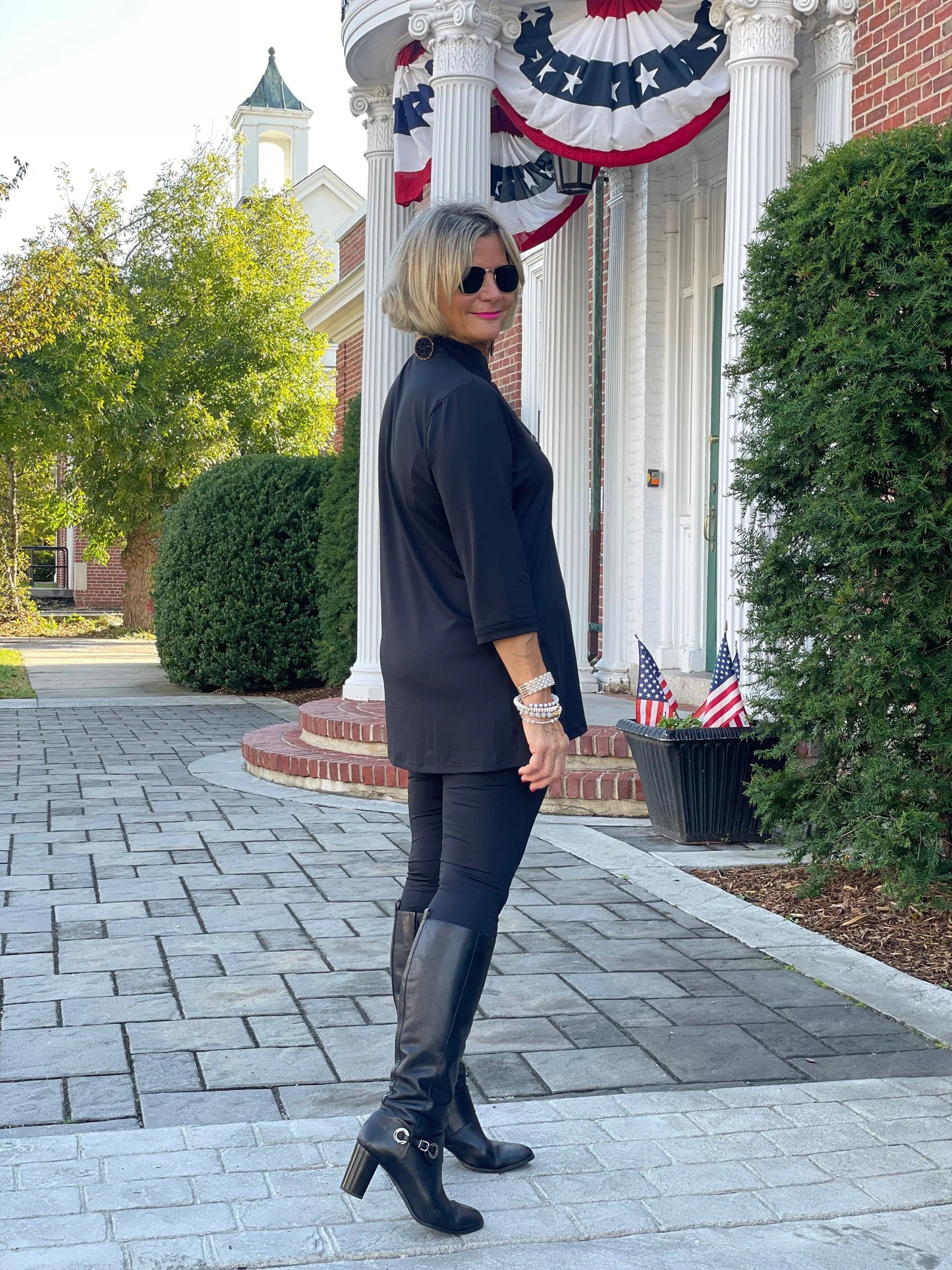 LULU-B BLACK TRAVEL LEGGINGS