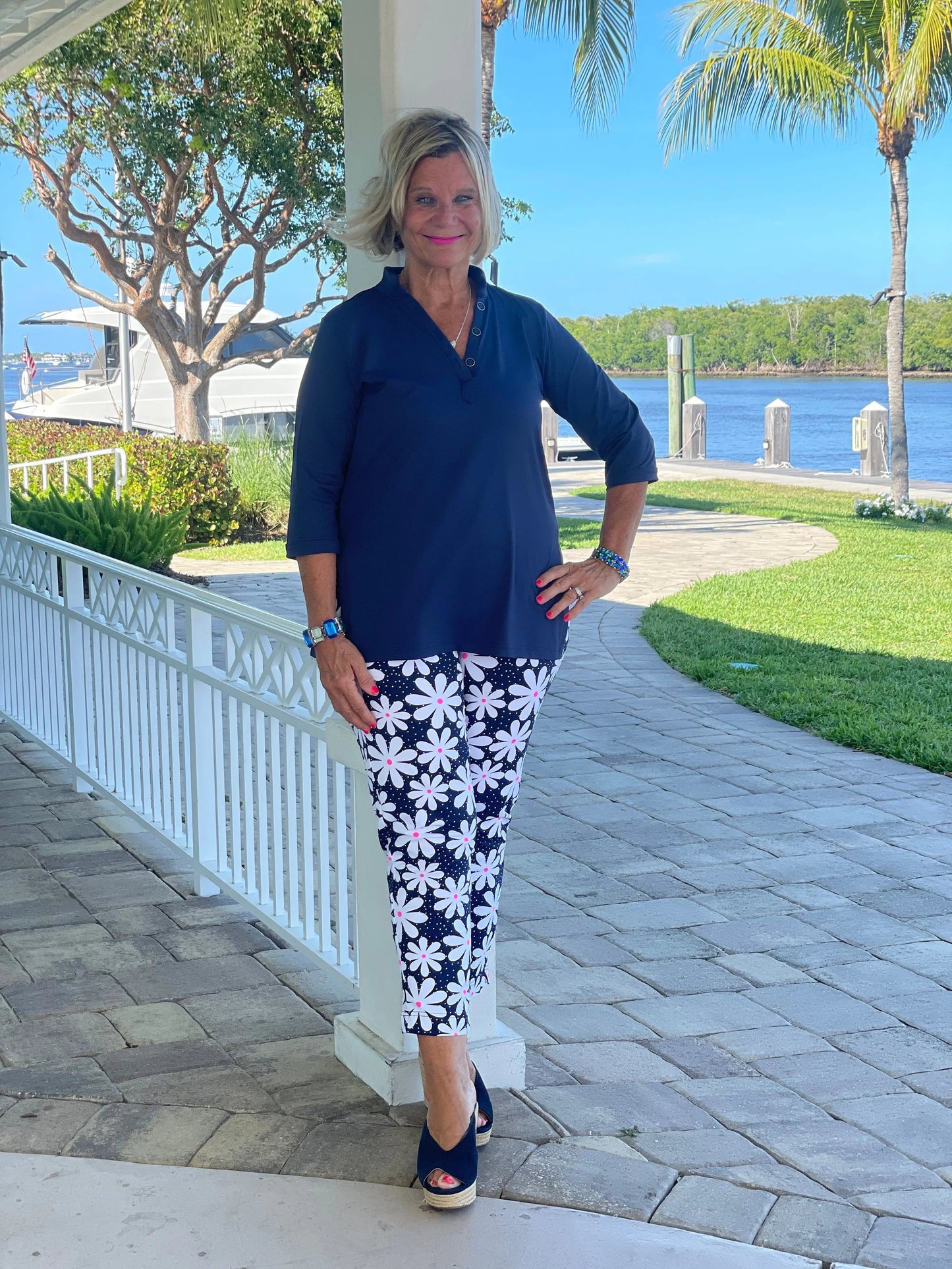 DAISY DAY CAPRI