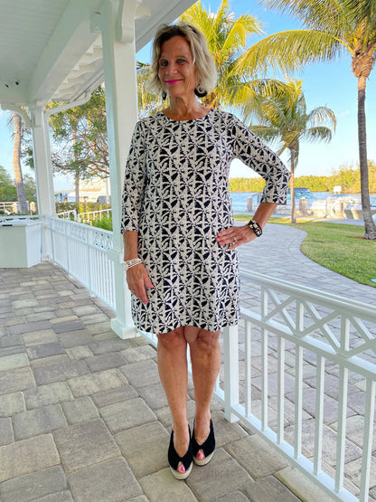 BLACK AND BEIGE SLEEVE DRESS