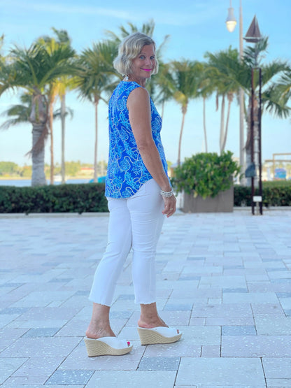 AQUA LANE SLEEVELESS V -NECK