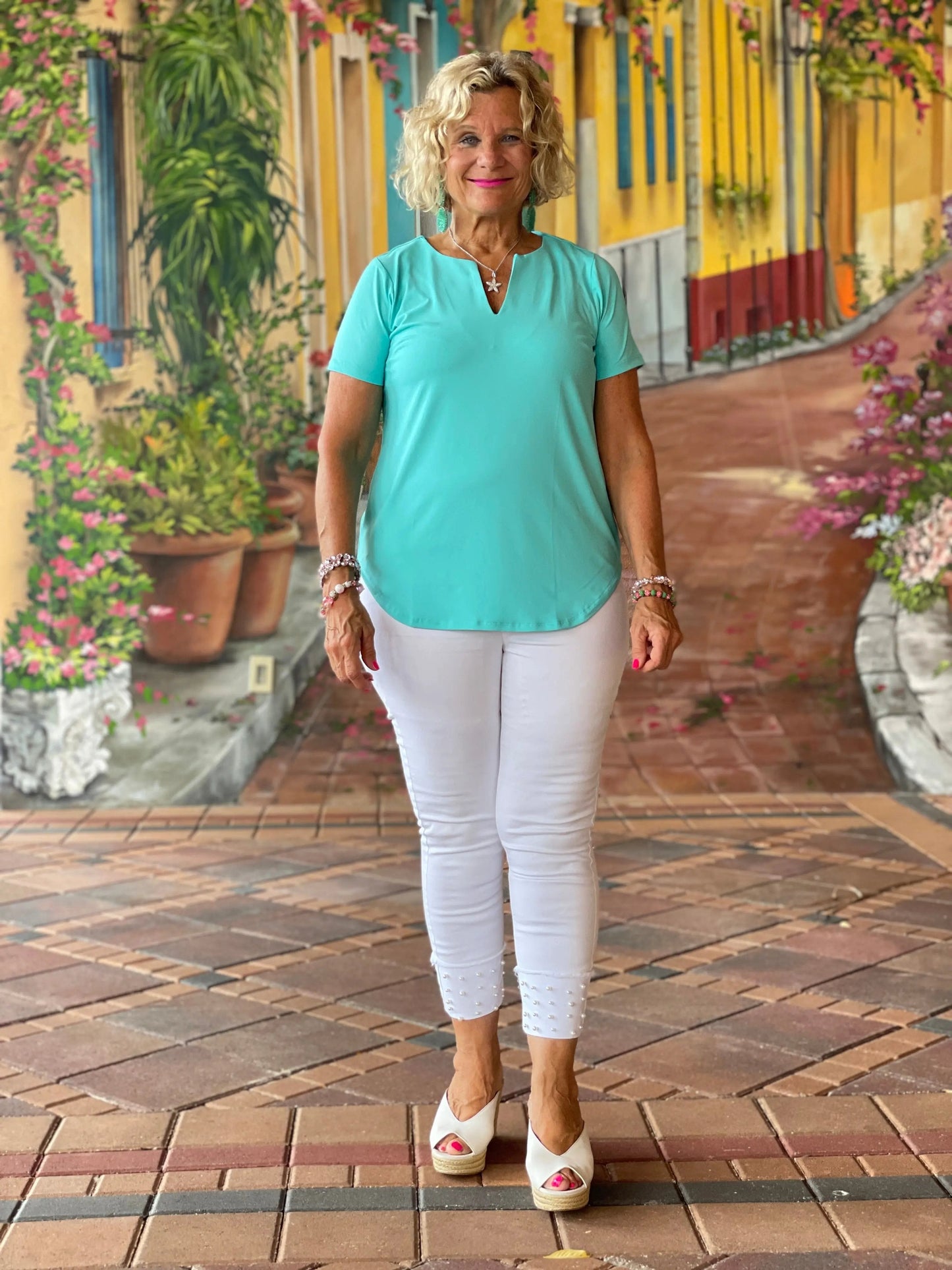 AQUA SHORT SLEEVE TOP