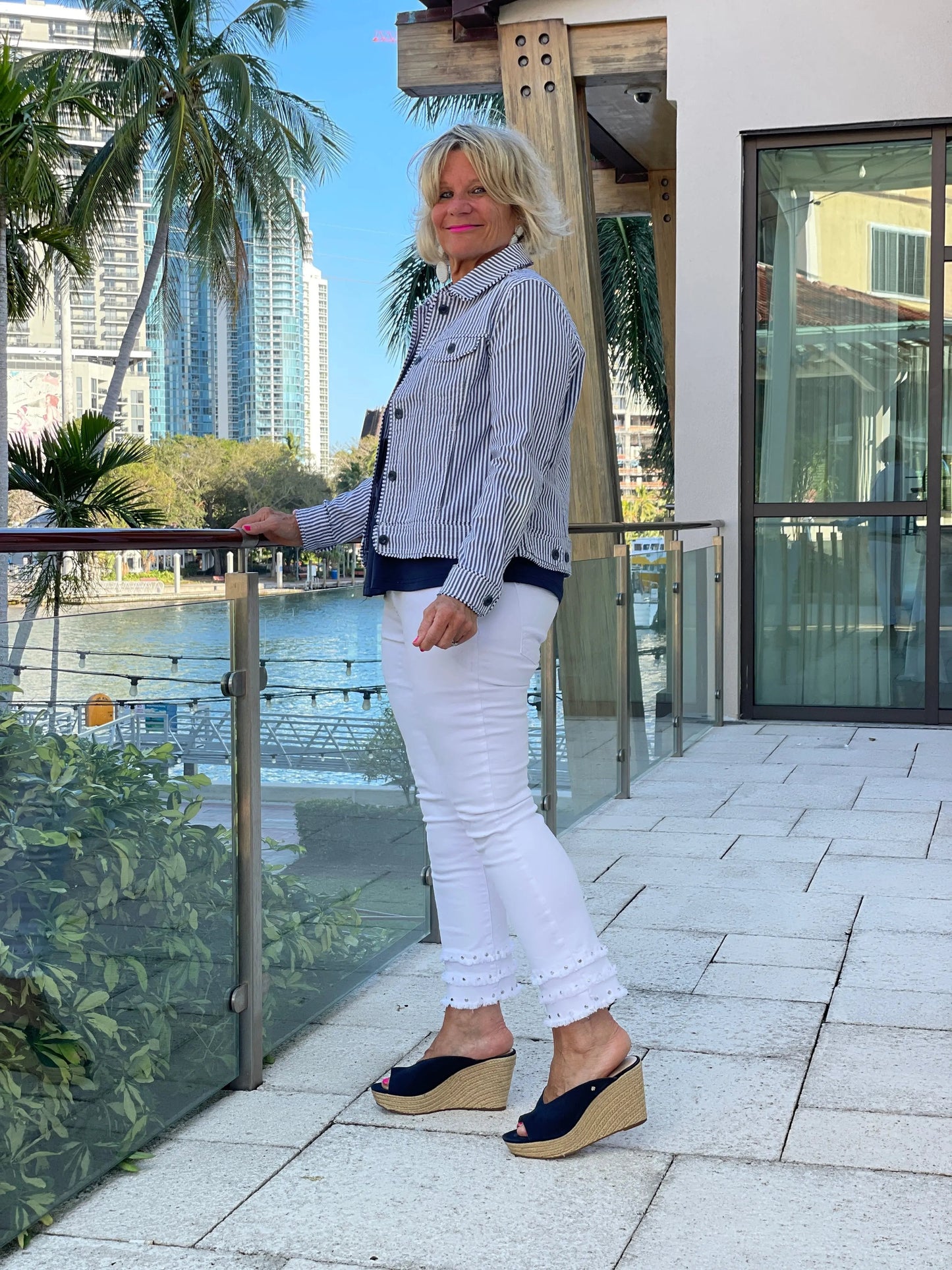 LULU B  NAVY LINSEERSUCKER JACKET