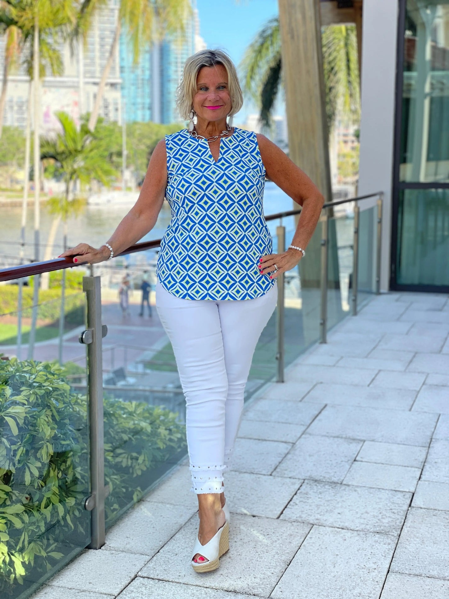 AQUA DIAMONDS SLEEVELESS V NECK