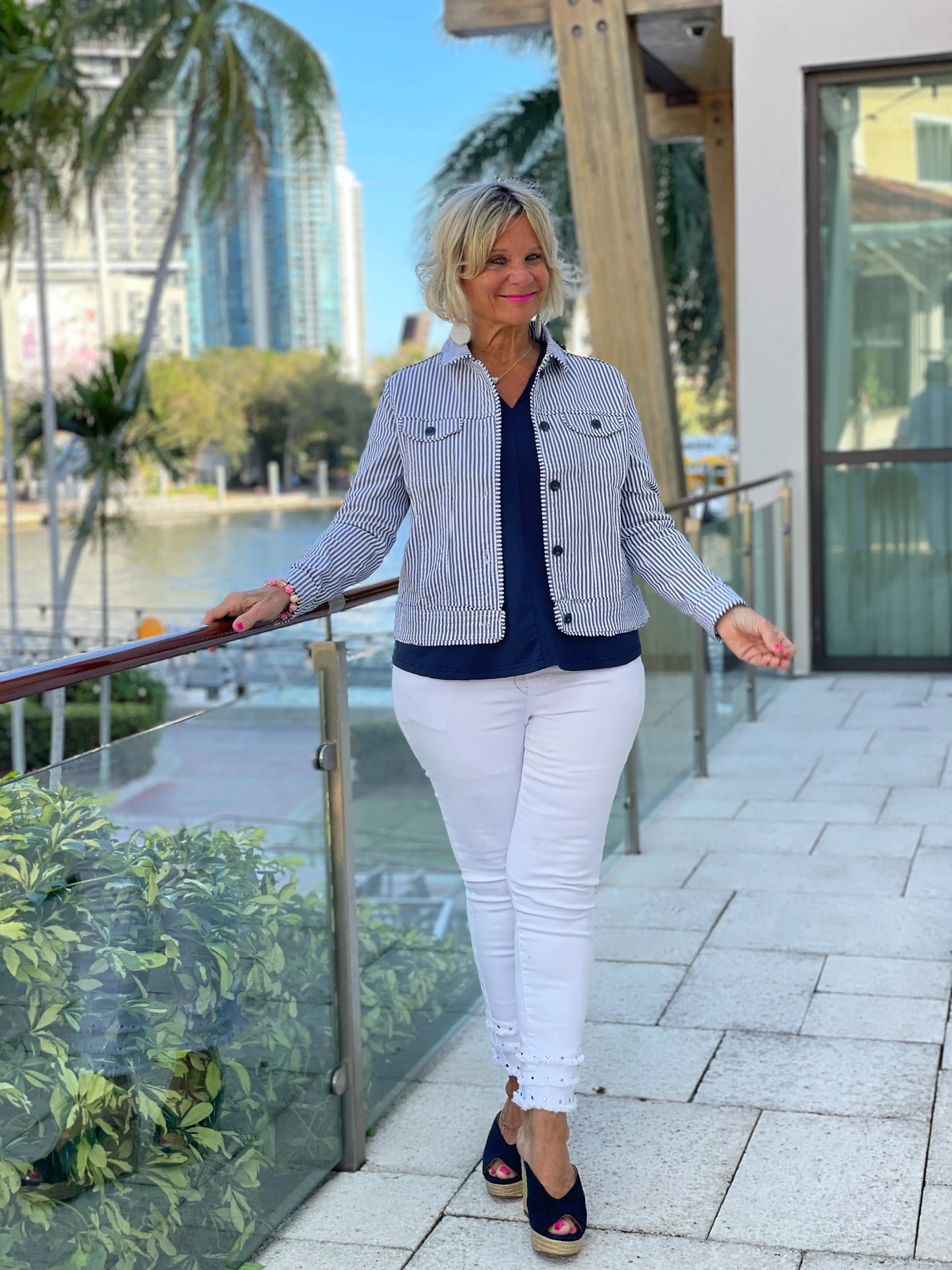LULU B  NAVY LINSEERSUCKER JACKET