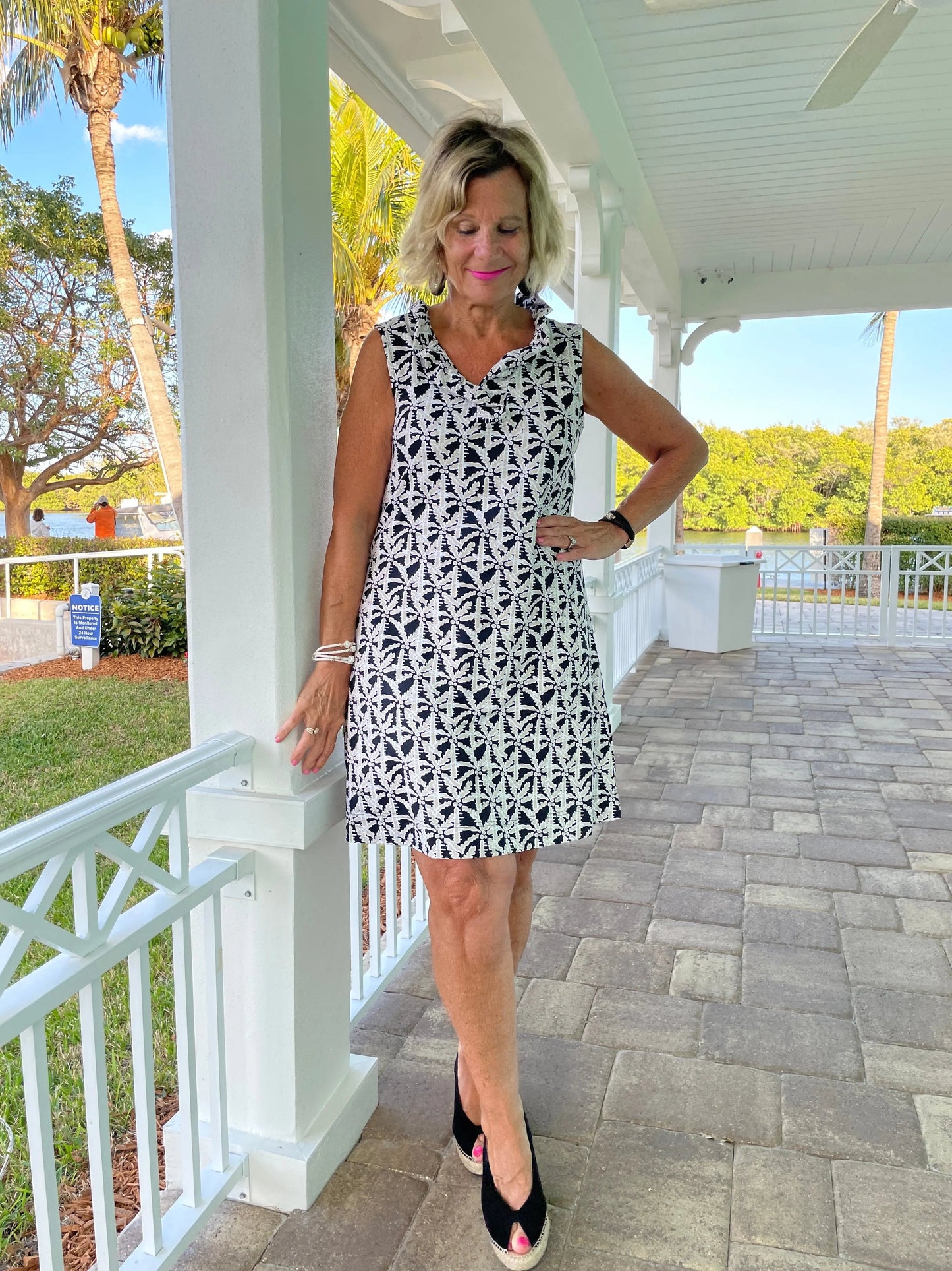 BLACK AND BEIGE RUFFLE DRESS