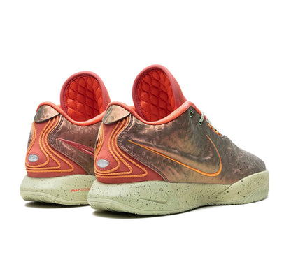 Nike LeBron 21 Queen Conch