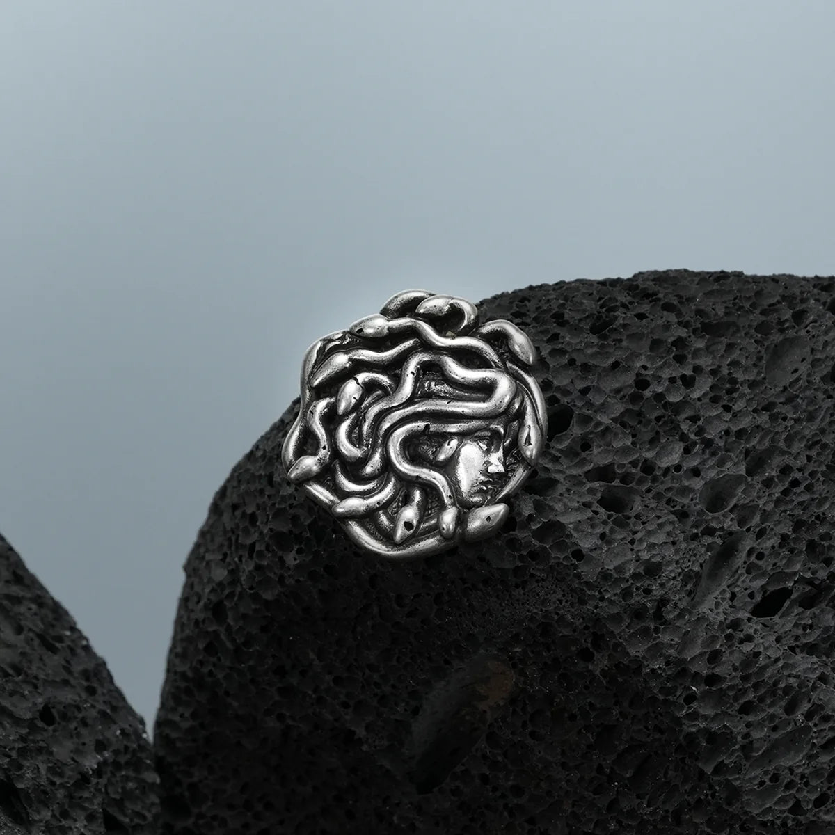 MEDUSA UNBOUND BROOCH